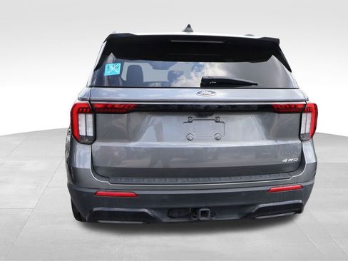Used 2025 Ford Explorer ST-Line w/ ST-Line Street Pack image 5