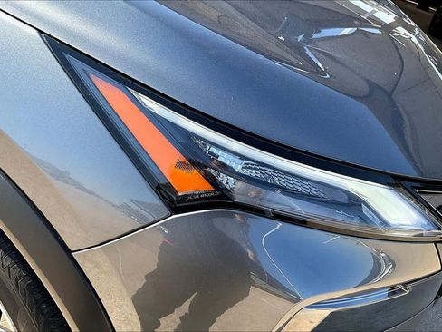 Used 2025 Nissan Rogue SV AWD/4WD image 26