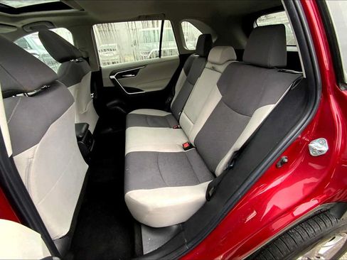 Used 2023 Toyota RAV4 XLE w/ Convenience Package FWD image 21