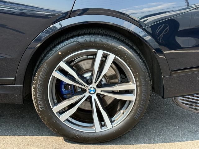 Used 2024 BMW X7 xDrive40i w/ M Sport Package AWD/4WD image 11