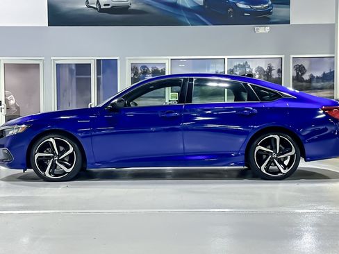 Used 2022 Honda Accord Sport image 2