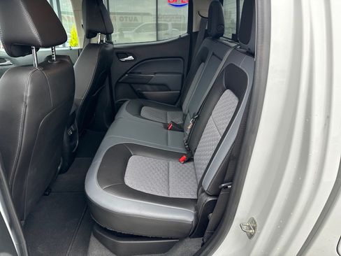 Used 2021 Chevrolet Colorado Z71 AWD/4WD image 9