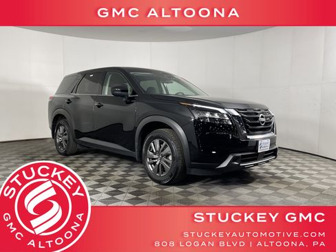 Used 2024 Nissan Pathfinder S image 1