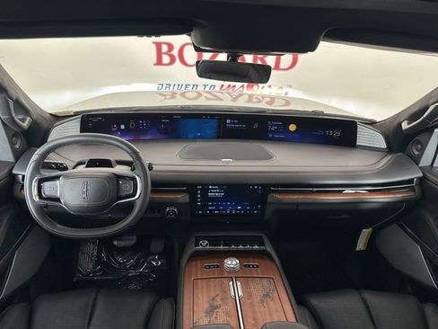 New 2025 Lincoln Navigator L Black Label image 9