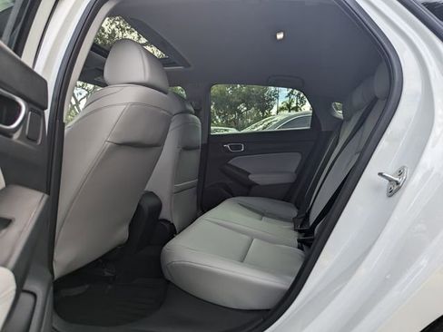 New 2025 Acura Integra image 8