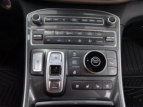 Used 2021 Hyundai Santa Fe Limited FWD image 26