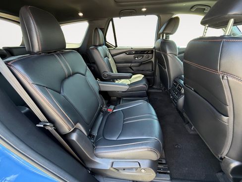 Used 2025 Honda Pilot TrailSport image 18
