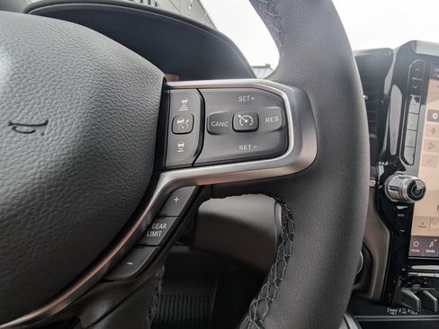 New 2026 RAM 1500 4x4 Crew Cab image 22