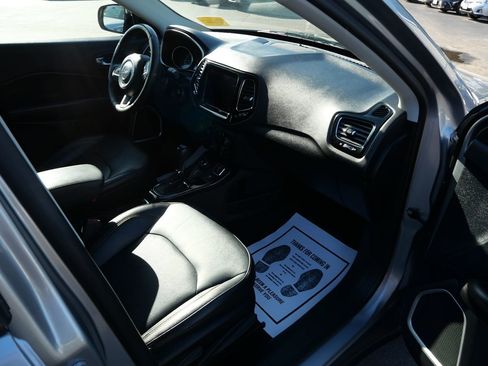 Used 2019 Jeep Compass Limited w/ Safety & Security Group AWD/4WD image 23