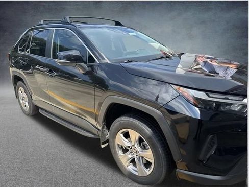 Used 2023 Toyota RAV4 XLE w/ Convenience Package FWD image 9
