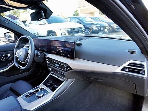 Used 2025 BMW 330i xDrive Sedan w/ Convenience Package image 11