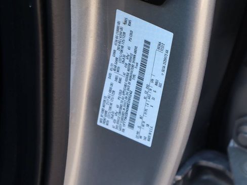 Used 2021 Ford F250 Lariat w/ FX4 Off-Road Package AWD/4WD image 27