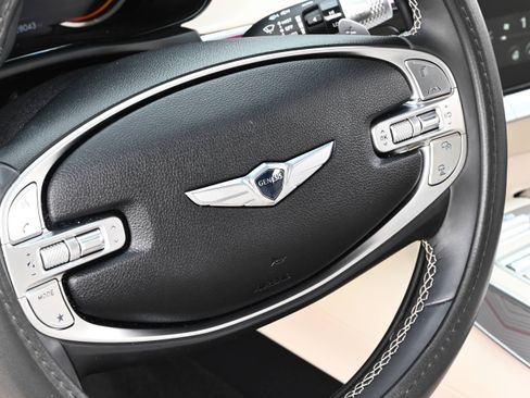 Used 2024 Genesis GV70 2.5T w/ Advanced Package image 34