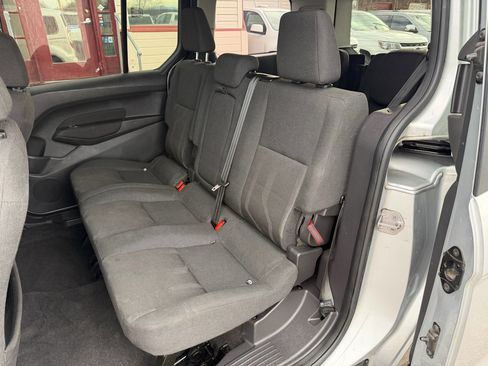 Used 2018 Ford Transit Connect XLT image 19