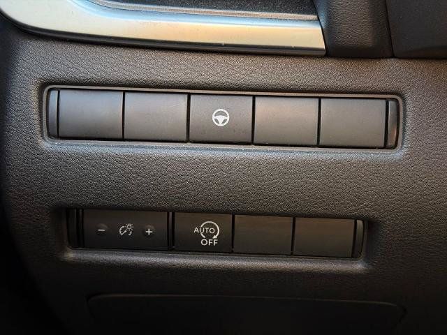 Certified 2023 Nissan Rogue SV FWD image 26