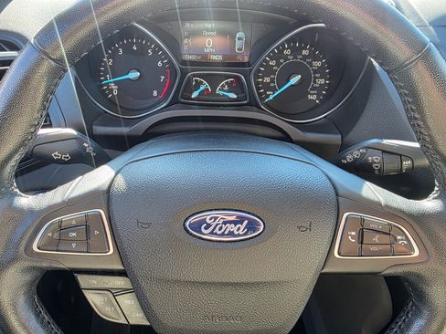 Used 2019 Ford Escape SEL image 10