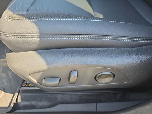 New 2025 Chevrolet Blazer EV LT image 32