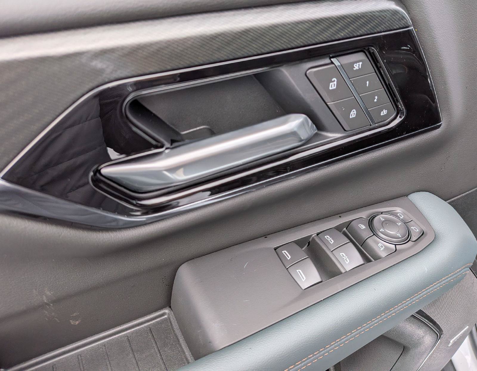 New 2027 GMC Yukon AT4 w/ AT4 Premium Package AWD/4WD image 13