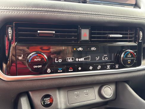 Used 2025 Nissan Rogue SL w/ Tech Package FWD image 26