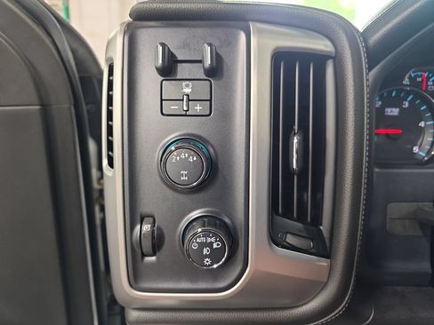 Used 2019 GMC Sierra 3500 SLT w/ Duramax Plus Package AWD/4WD image 24