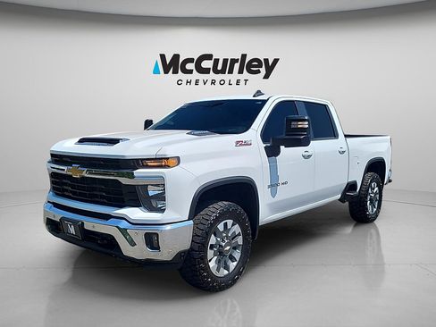 Used 2025 Chevrolet Silverado 3500 LT w/ All Star Edition AWD/4WD image 3
