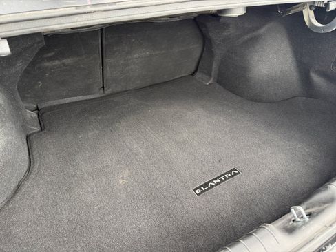 Used 2023 Hyundai Elantra Limited w/ Cargo Package FWD image 11