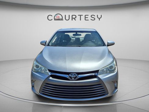 Used 2016 Toyota Camry LE FWD image 8