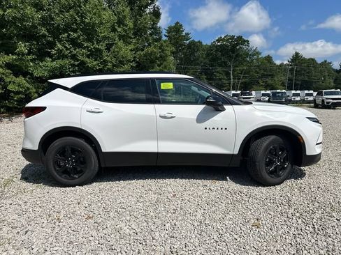 New 2026 Chevrolet Blazer LT w/ Sound & Technology Package AWD/4WD image 12