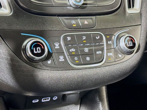 Certified 2025 Chevrolet Malibu LT FWD image 14
