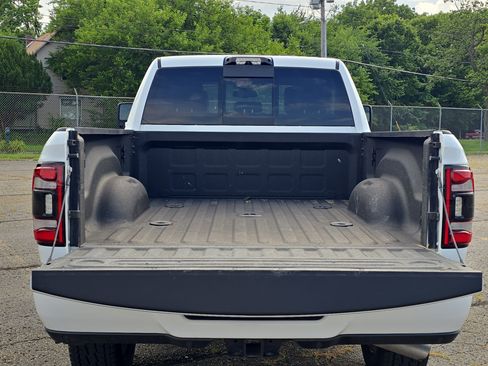 Used 2023 RAM 2500 Laramie w/ Night Edition AWD/4WD image 8