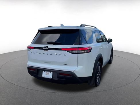 Used 2025 Nissan Pathfinder SV image 15