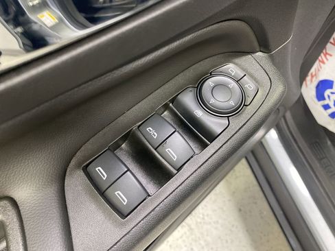 Certified 2023 Chevrolet Equinox LT image 32