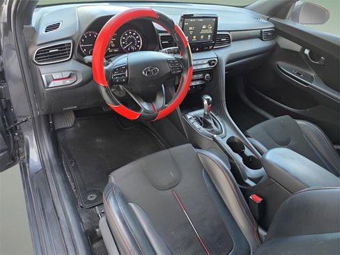 Used 2019 Hyundai Veloster 2.0 Premium image 21