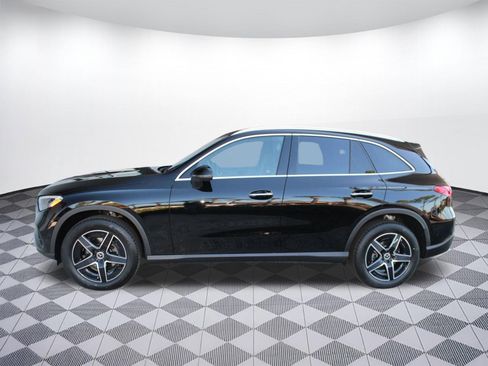 Used 2026 Mercedes-Benz GLC 300 image 2