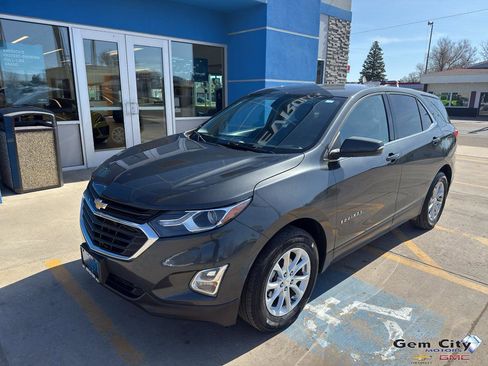 Used 2019 Chevrolet Equinox LT AWD/4WD image 2