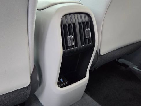 Used 2024 Hyundai Kona SEL AWD/4WD image 16