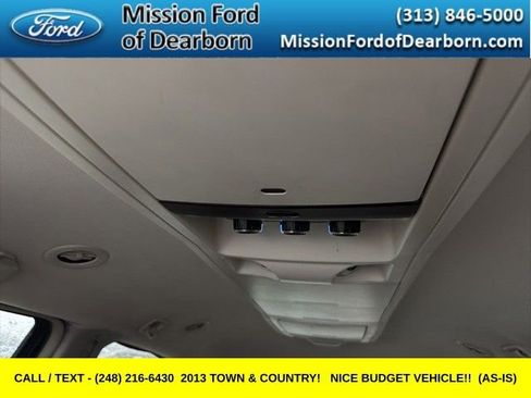 Used 2013 Chrysler Town & Country Touring image 15