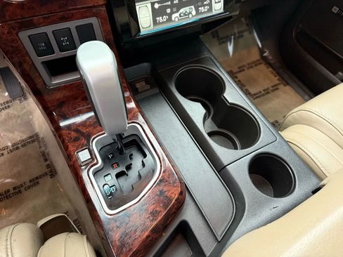 Used 2010 Toyota Sequoia Limited image 21