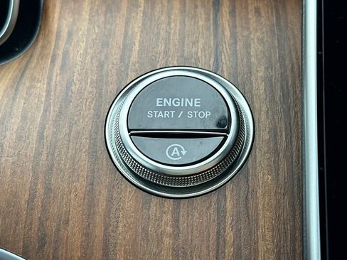 Certified 2025 Mercedes-Benz C 300 Sedan image 24