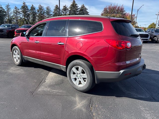 Used 2011 Chevrolet Traverse LT w/ Personal Connectivity Package FWD image 4