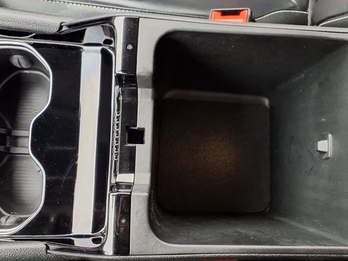 Used 2023 Jeep Grand Cherokee L Limited w/ Black Appearance Package image 12