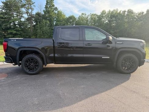Used 2022 GMC Sierra 1500 Elevation AWD/4WD image 3