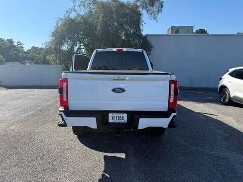 Used 2023 Ford F250 Lariat w/ Sport Appearance Package AWD/4WD image 4