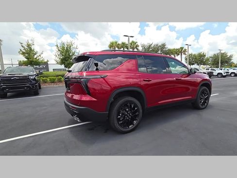 New 2026 Chevrolet Traverse LT w/ Midnight/Sport Edition FWD image 18
