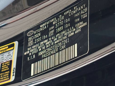Used 2025 Hyundai Venue SEL FWD image 29