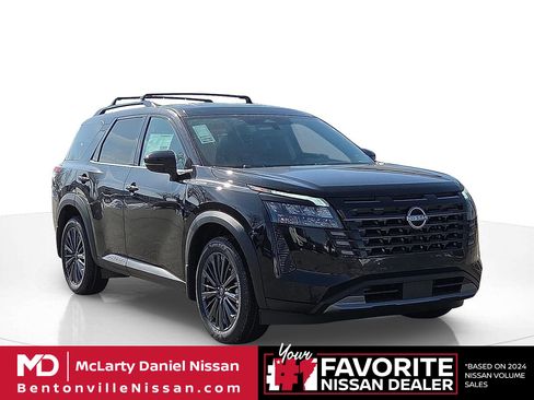 New 2026 Nissan Pathfinder SL image 1