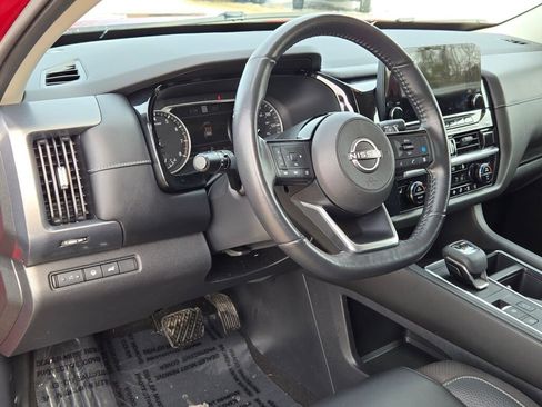 Used 2022 Nissan Pathfinder SL image 21