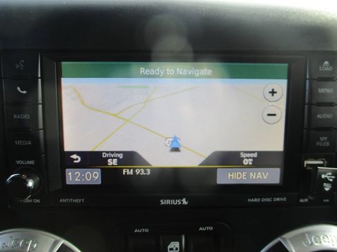 Used 2017 Jeep Wrangler Unlimited Rubicon image 10