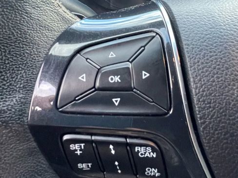 Used 2018 Ford Explorer Platinum AWD/4WD image 17