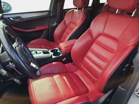Used 2020 Porsche Macan GTS AWD/4WD image 16